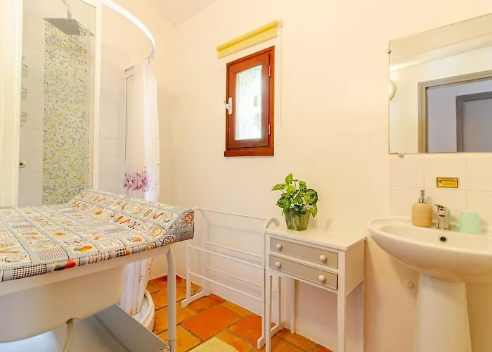 Lot Valley - Hidden Gem For Peaceful Getaways Tour-de-Faure